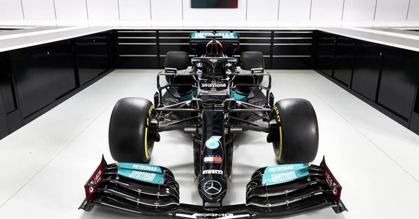 Mercedes new W12 F1 car unveiled: expecting to set a new record by becoming the eighth team to win two World Championships in a row